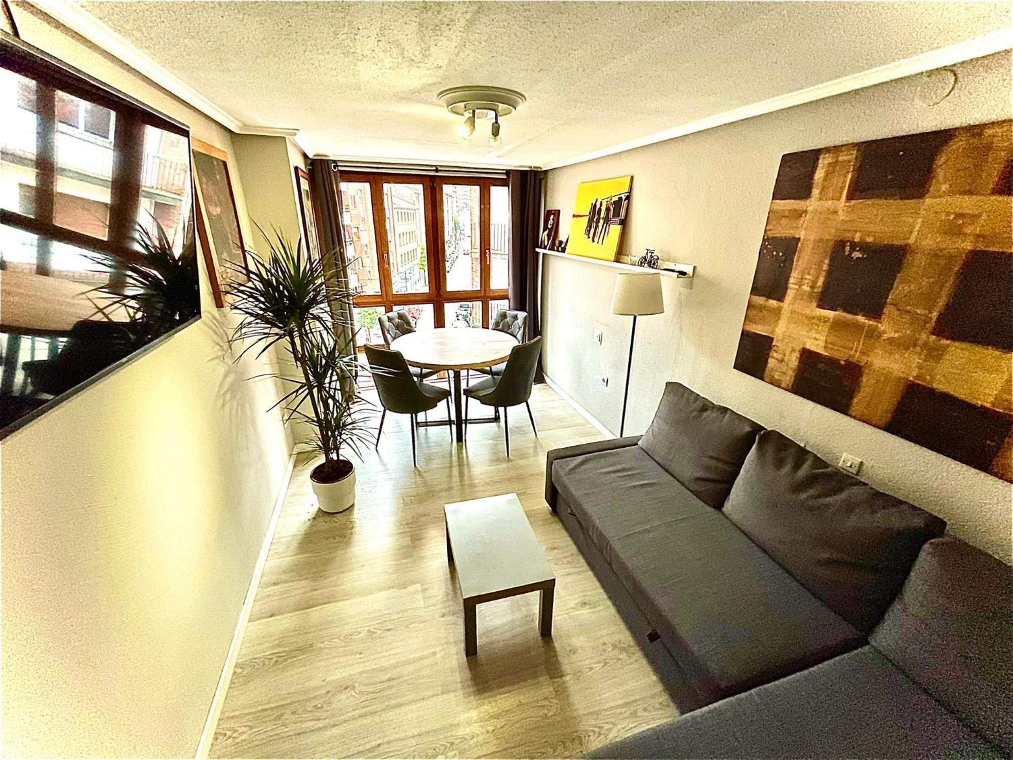Paraguas Guesthouse Oviedo Exterior photo
